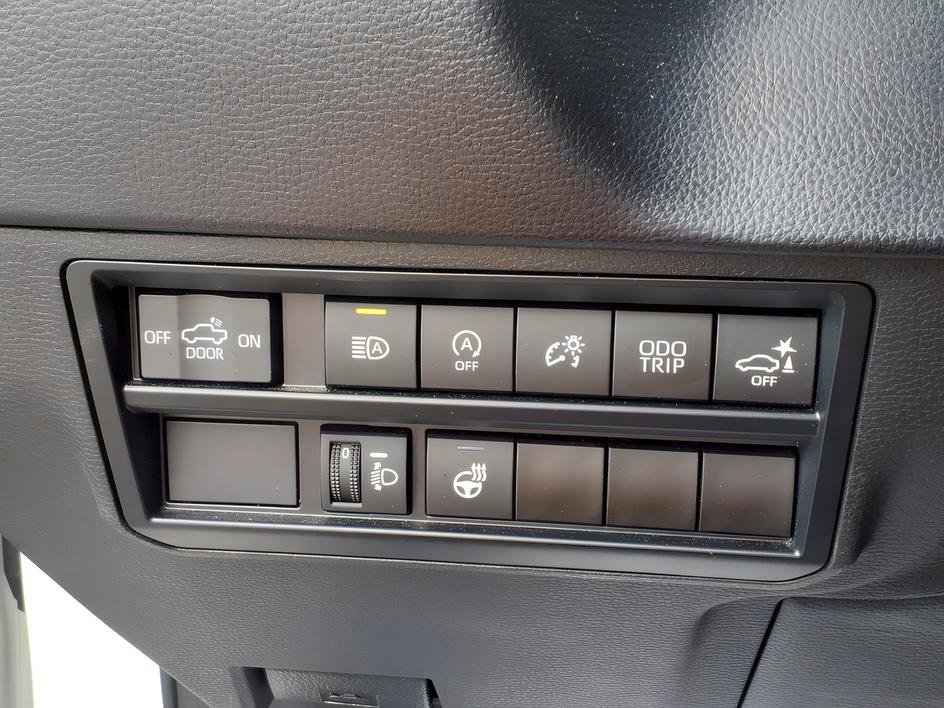 Used 2023 Toyota Tundra SR5 w/ SR5 Premium Package AWD/4WD image 25
