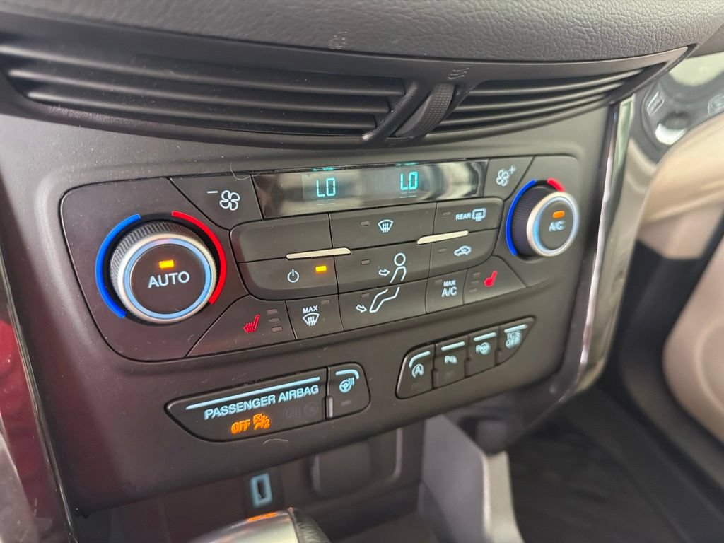 Used 2019 Ford Escape Titanium AWD/4WD image 11