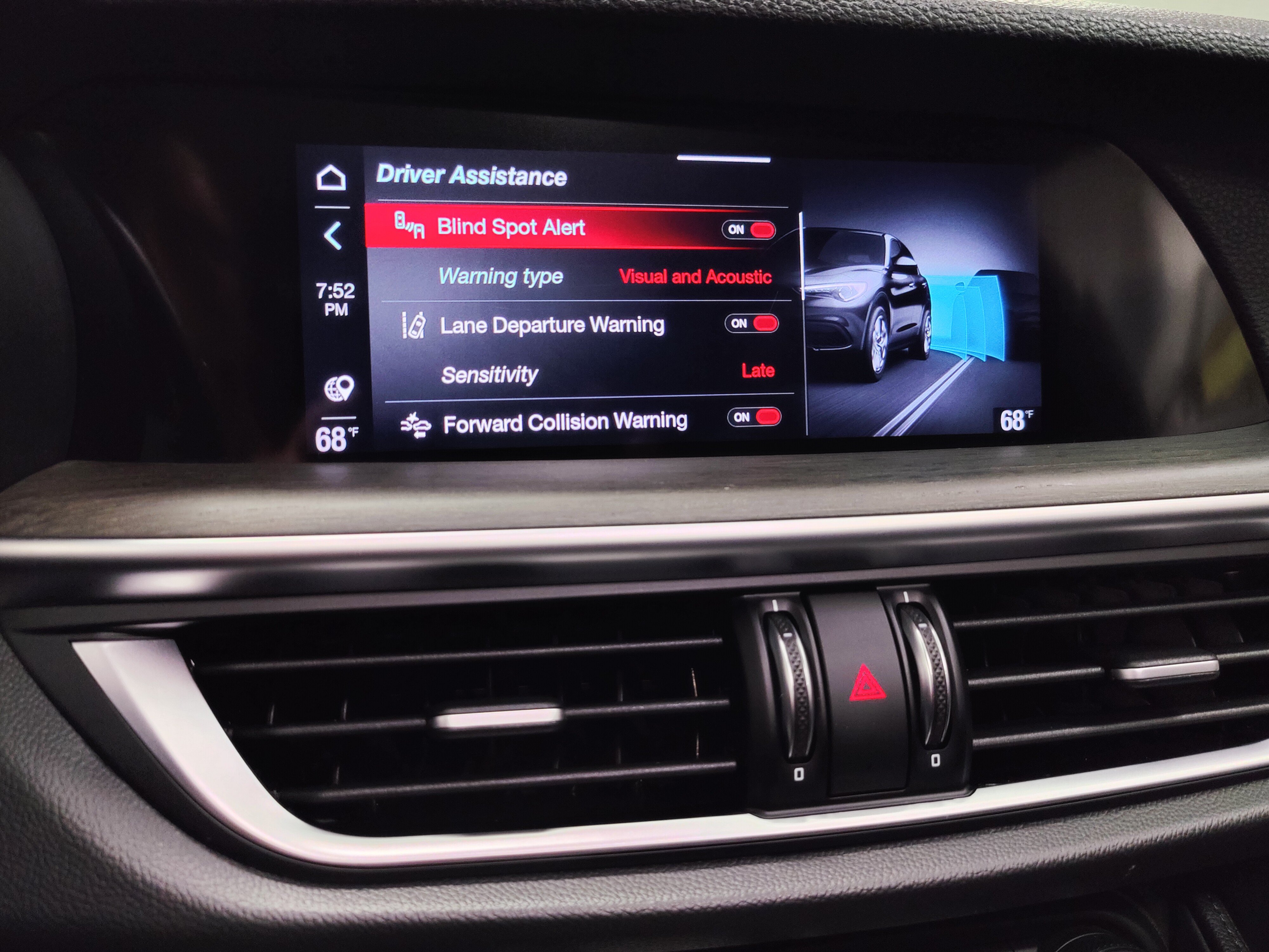 Used 2022 Alfa Romeo Stelvio Ti AWD/4WD image 8