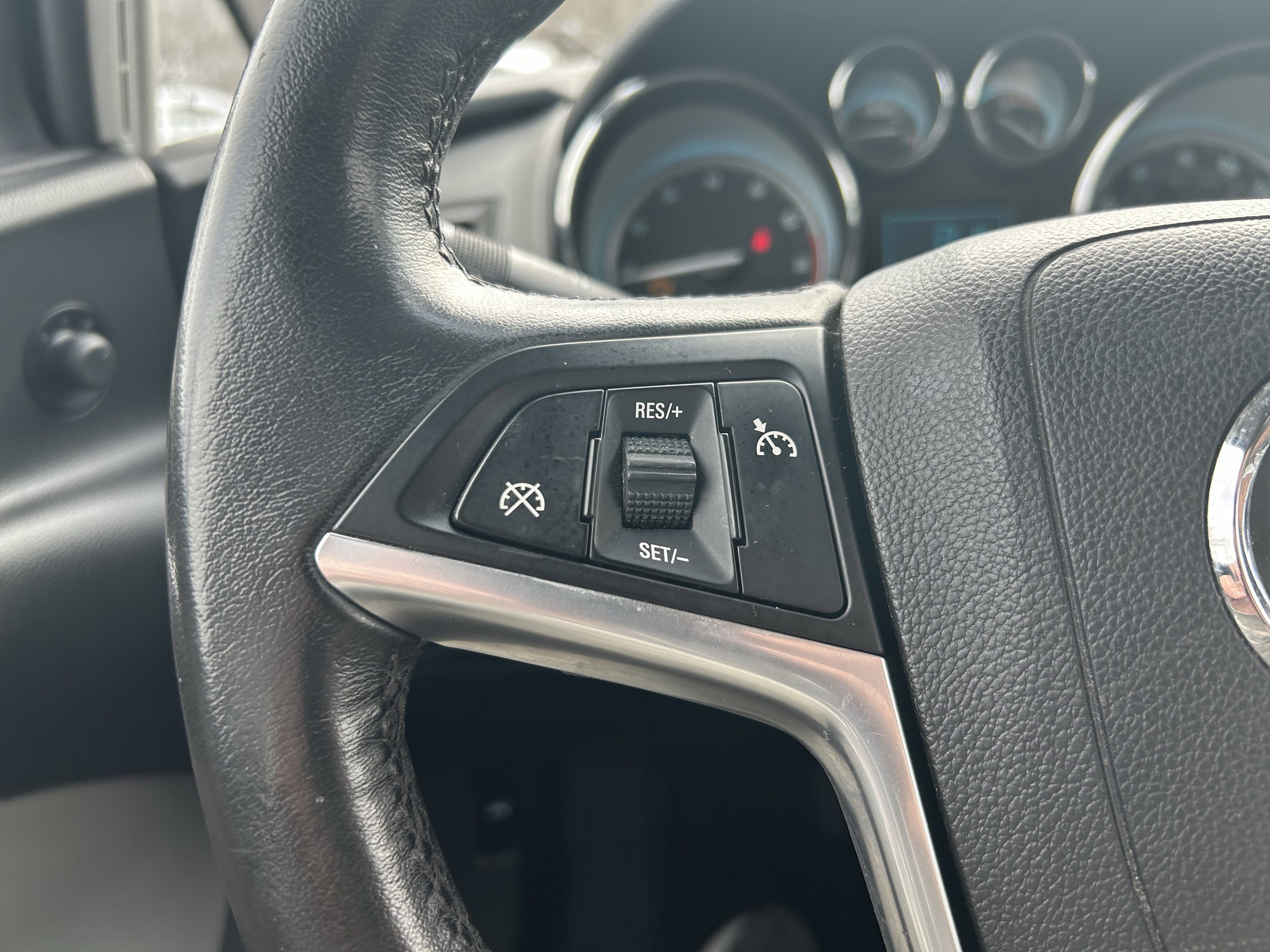 Used 2013 Buick Verano Convenience image 17