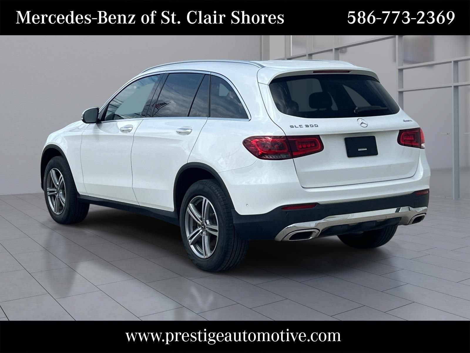 Used 2021 Mercedes-Benz GLC 300 4MATIC image 3