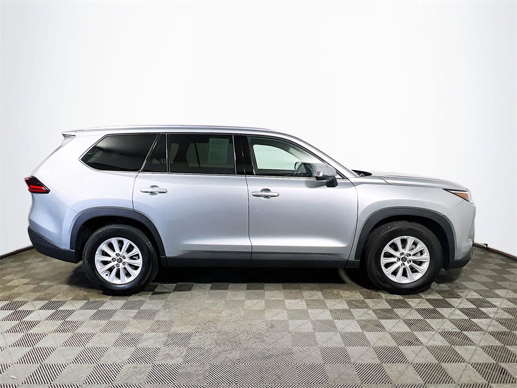 Certified 2025 Toyota Grand Highlander AWD image 9