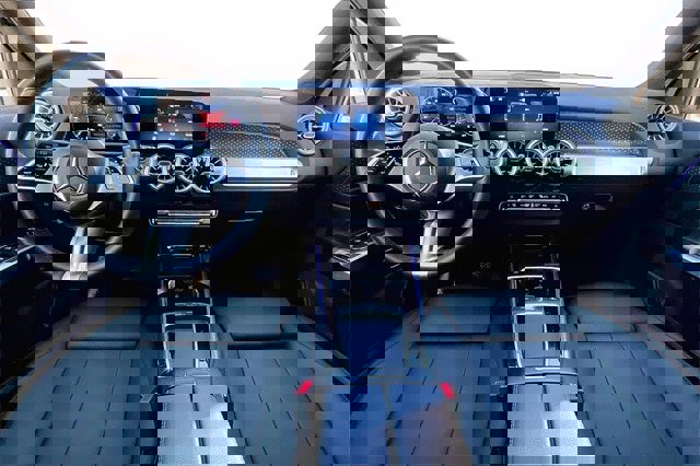 Certified 2025 Mercedes-Benz GLB 250 4MATIC image 10