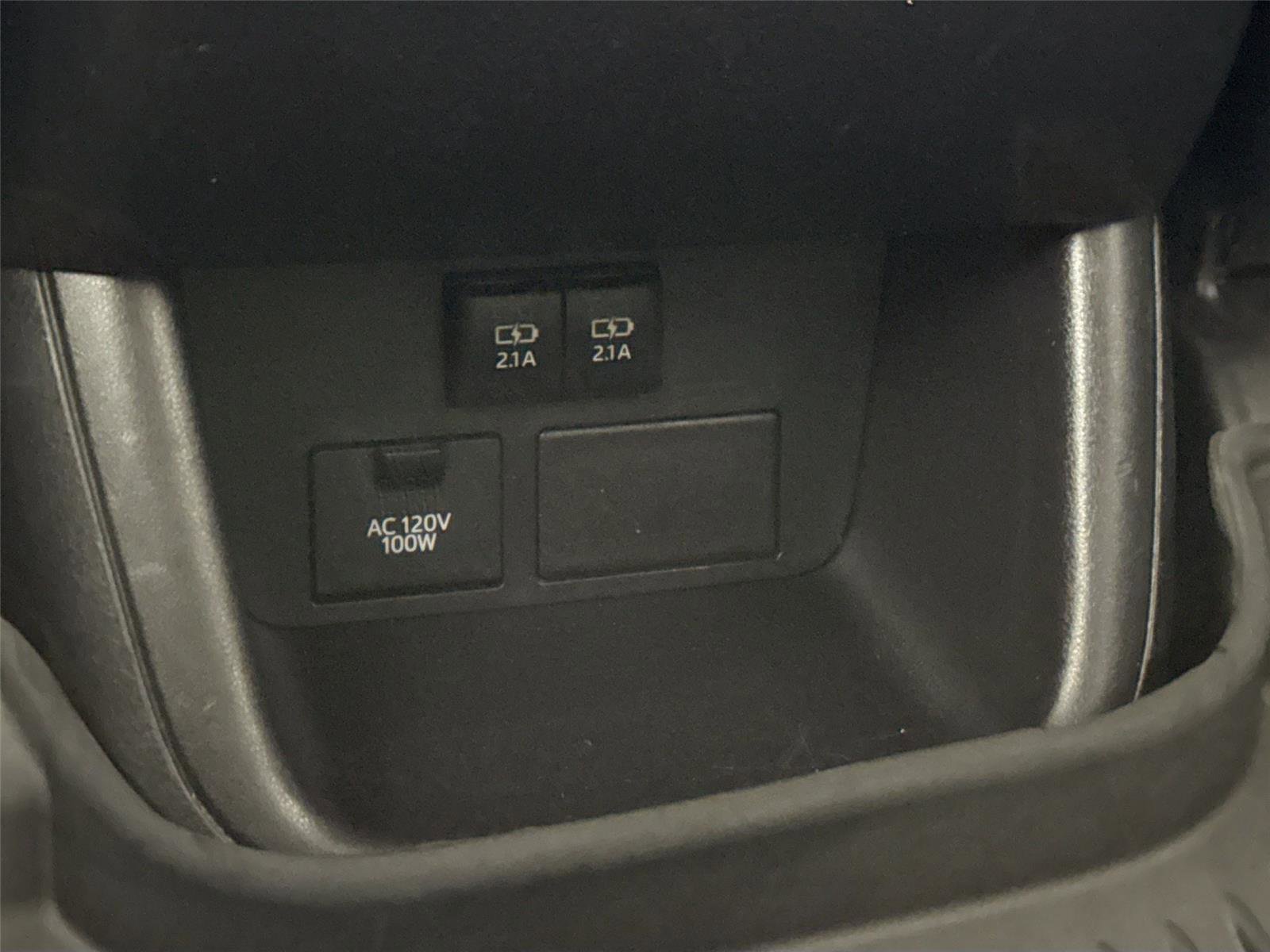 Used 2019 Toyota Highlander SE AWD/4WD image 37