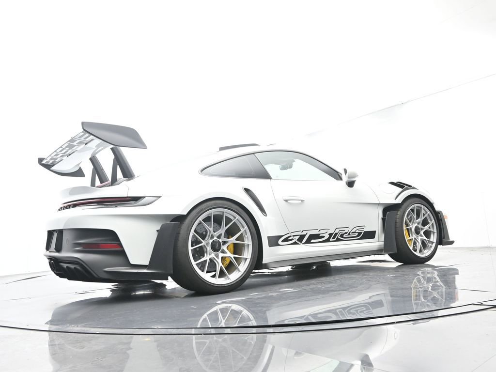 Used 2025 Porsche 911 GT3 RS RWD image 52