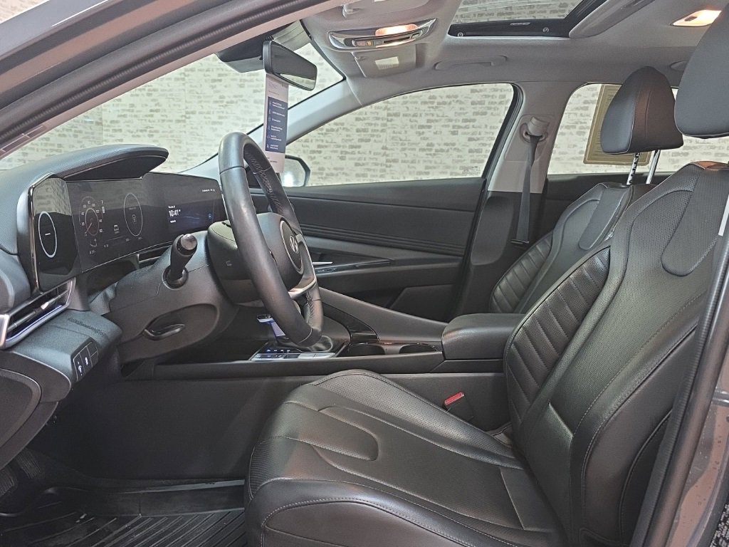 Certified 2024 Hyundai Elantra Limited image 23
