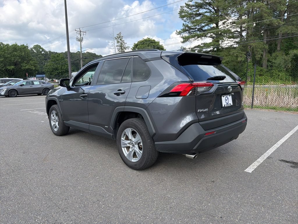 Used 2025 Toyota RAV4 XLE AWD/4WD image 10