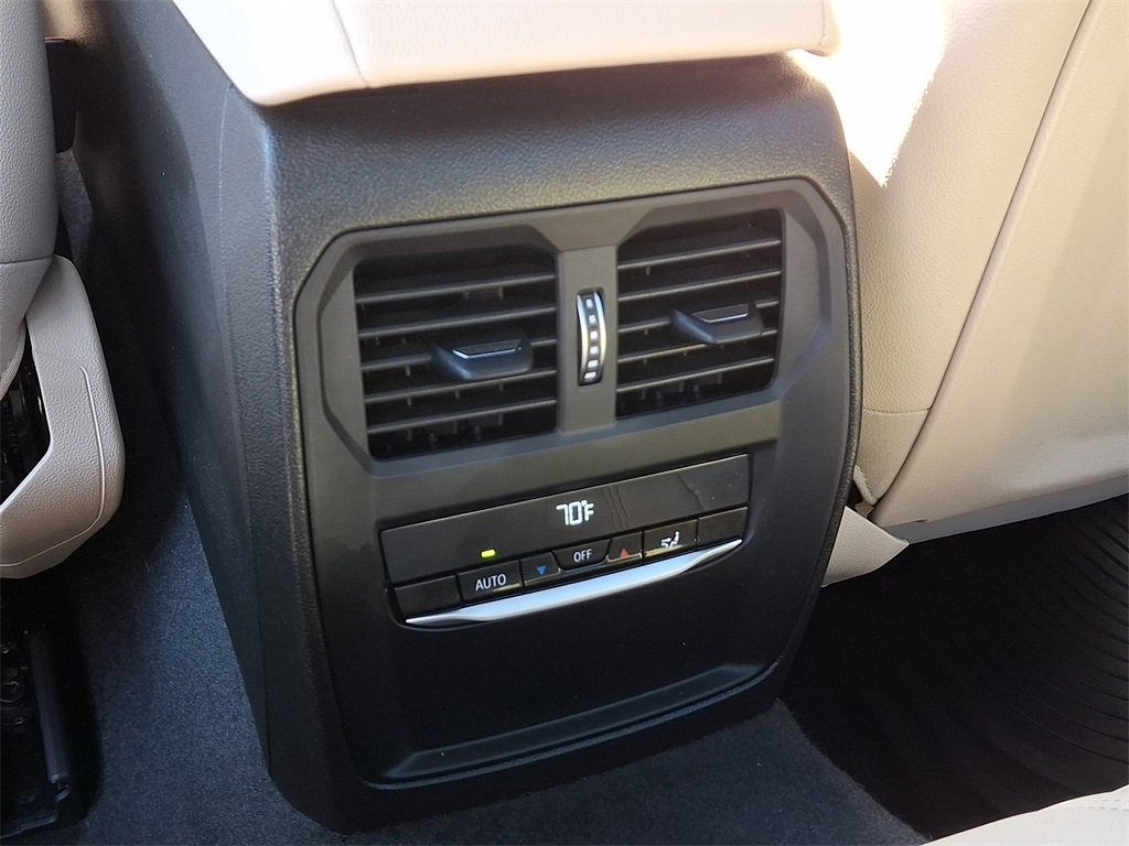 Used 2023 BMW 230i xDrive Coupe w/ Premium Package image 11