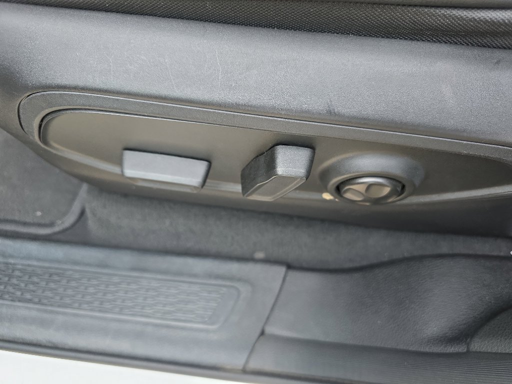 Used 2023 Jeep Grand Cherokee Limited image 24