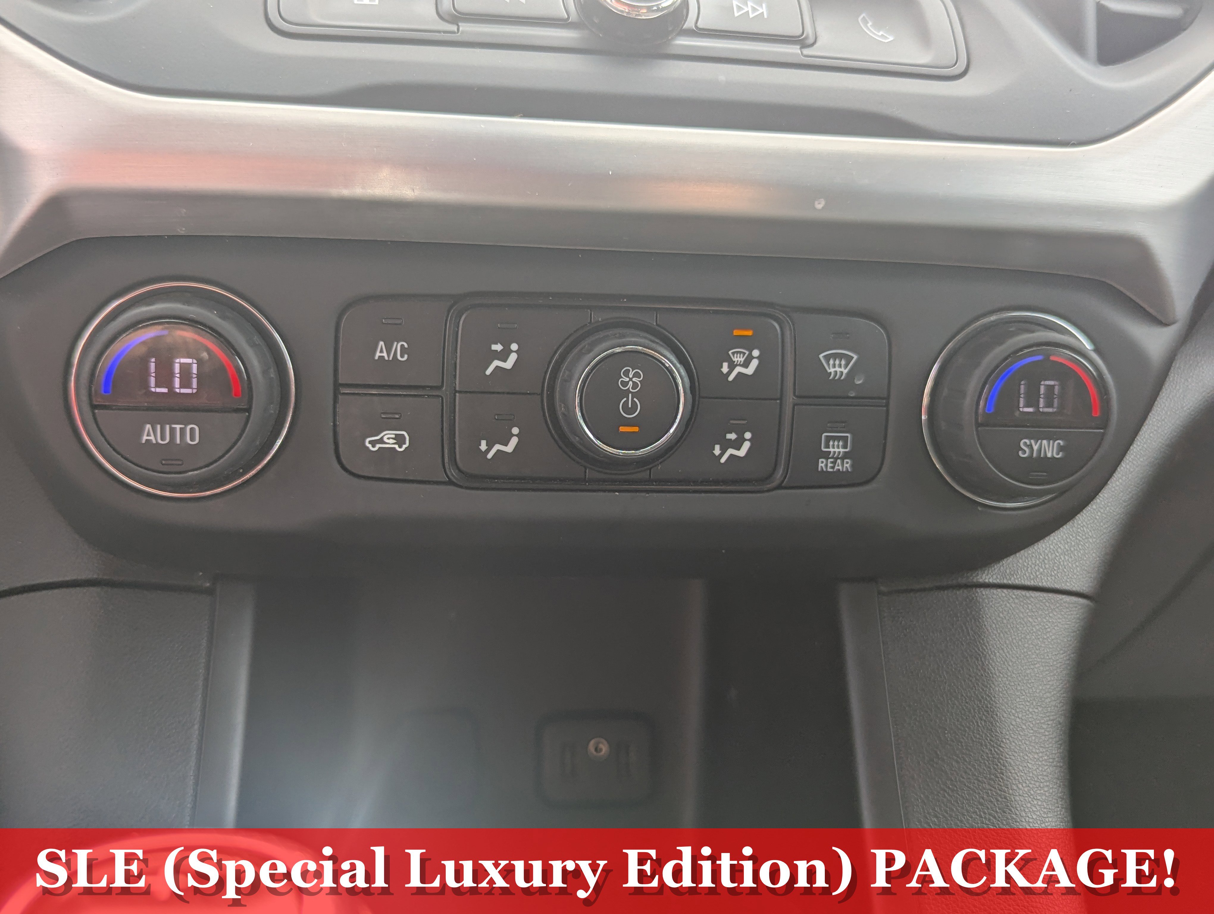 Used 2019 GMC Acadia SLE image 23