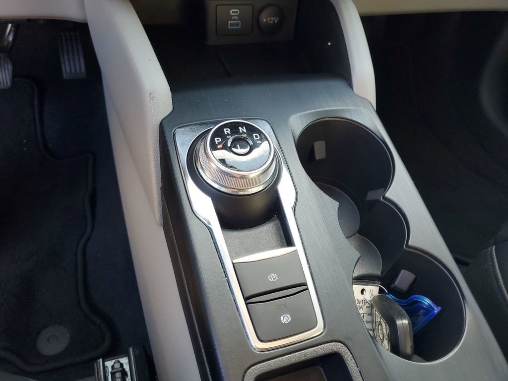 Used 2023 Ford Escape SE image 25