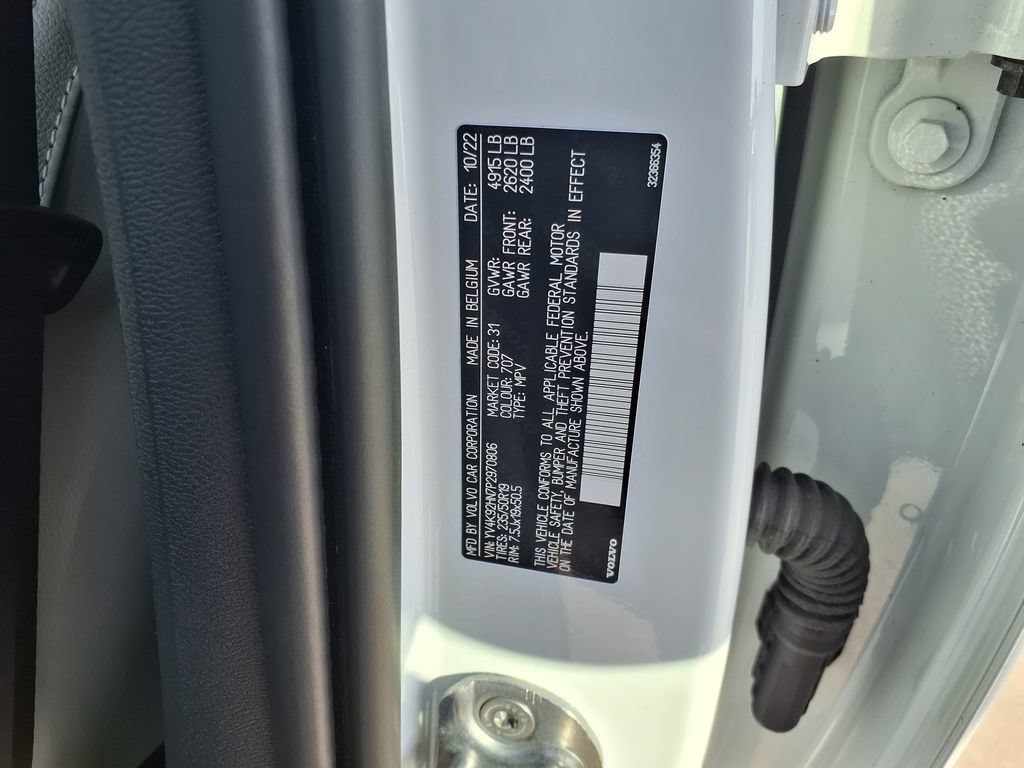 Certified 2023 Volvo XC40 B4 Plus w/ Climate Package FWD image 40