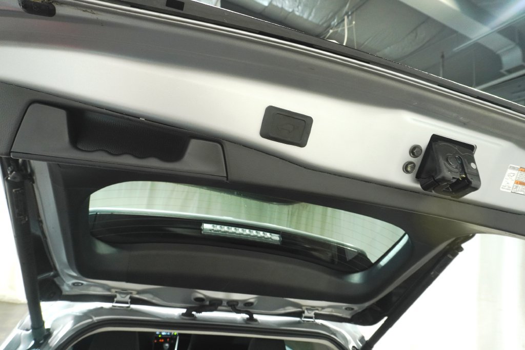 Used 2025 Toyota RAV4 XLE w/ Convenience Package AWD/4WD image 7