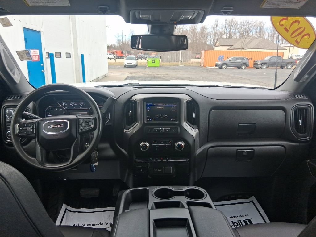 Used 2023 GMC Sierra 2500 Pro w/ Gooseneck/5TH Wheel Package image 19