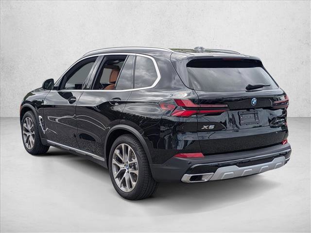 Used 2025 BMW X5 xDrive50e image 7