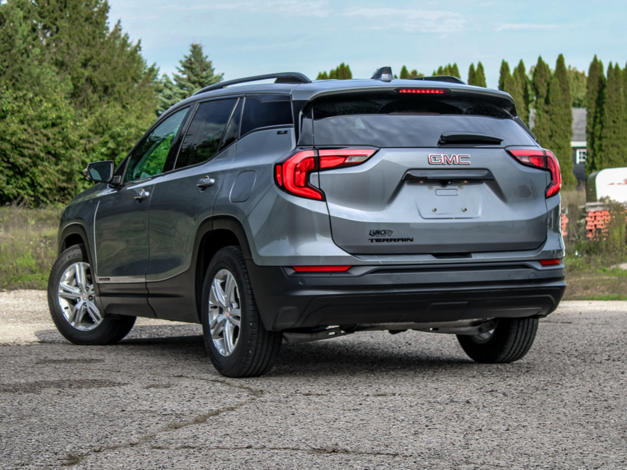 Used 2020 GMC Terrain SLE w/ Driver Convenience Package FWD image 10