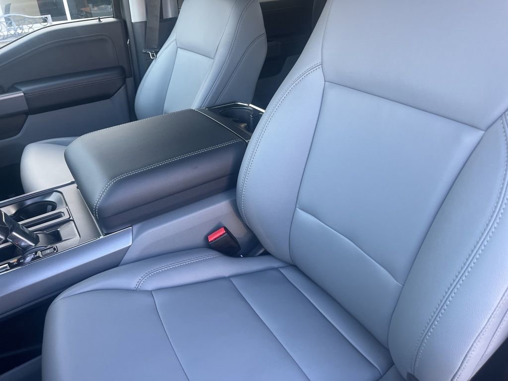 New 2025 Ford F150 Lightning Flash AWD/4WD image 10