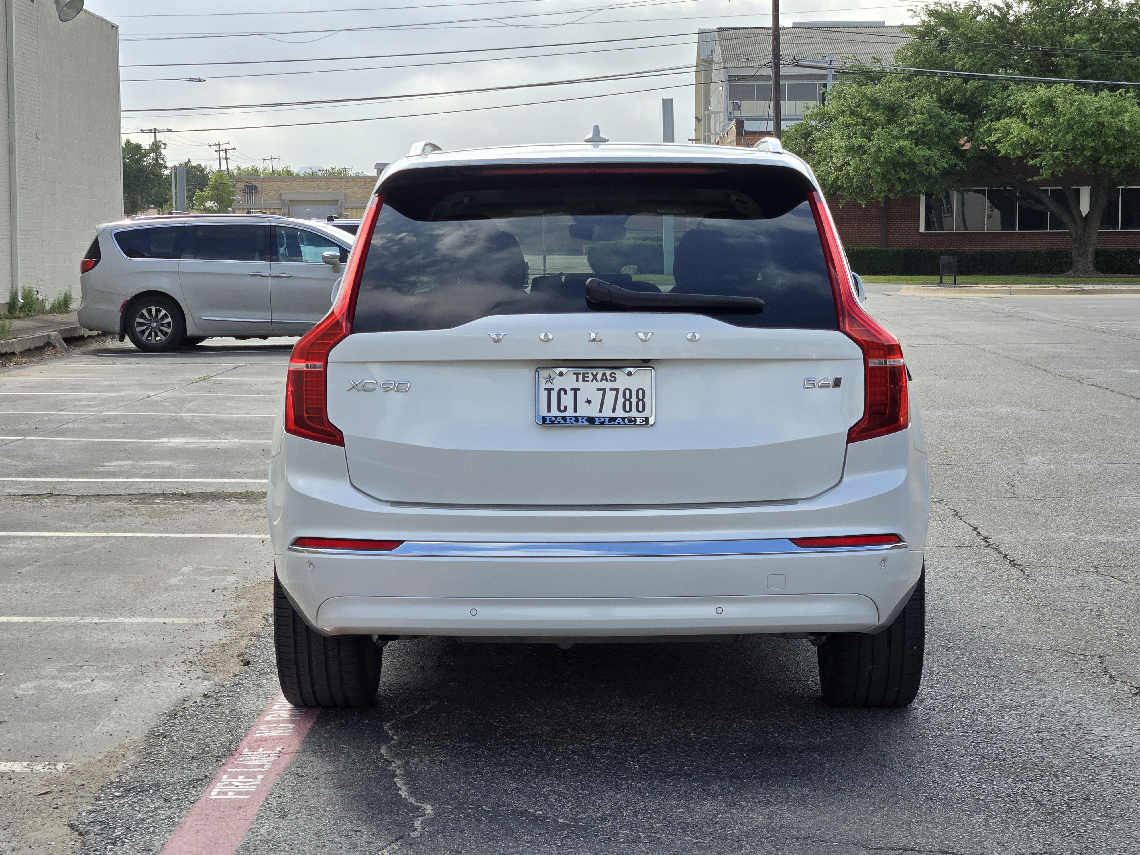 Used 2023 Volvo XC90 B6 Plus w/ Protection Package Premier image 8