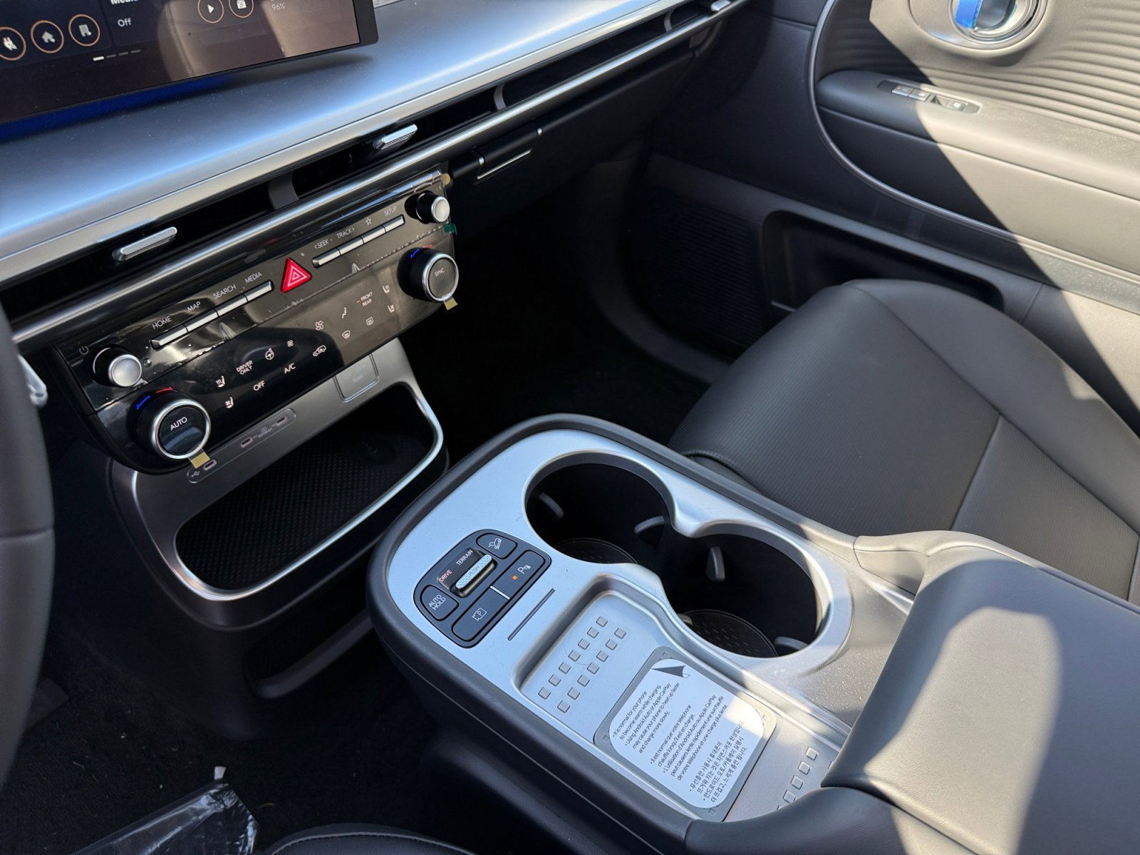 New 2026 Hyundai Ioniq 9 SEL image 13