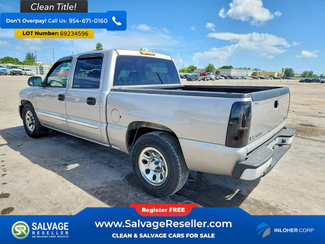 Used 2005 GMC Sierra 1500 SLE w/ Safe And Sound Package RWD image 3