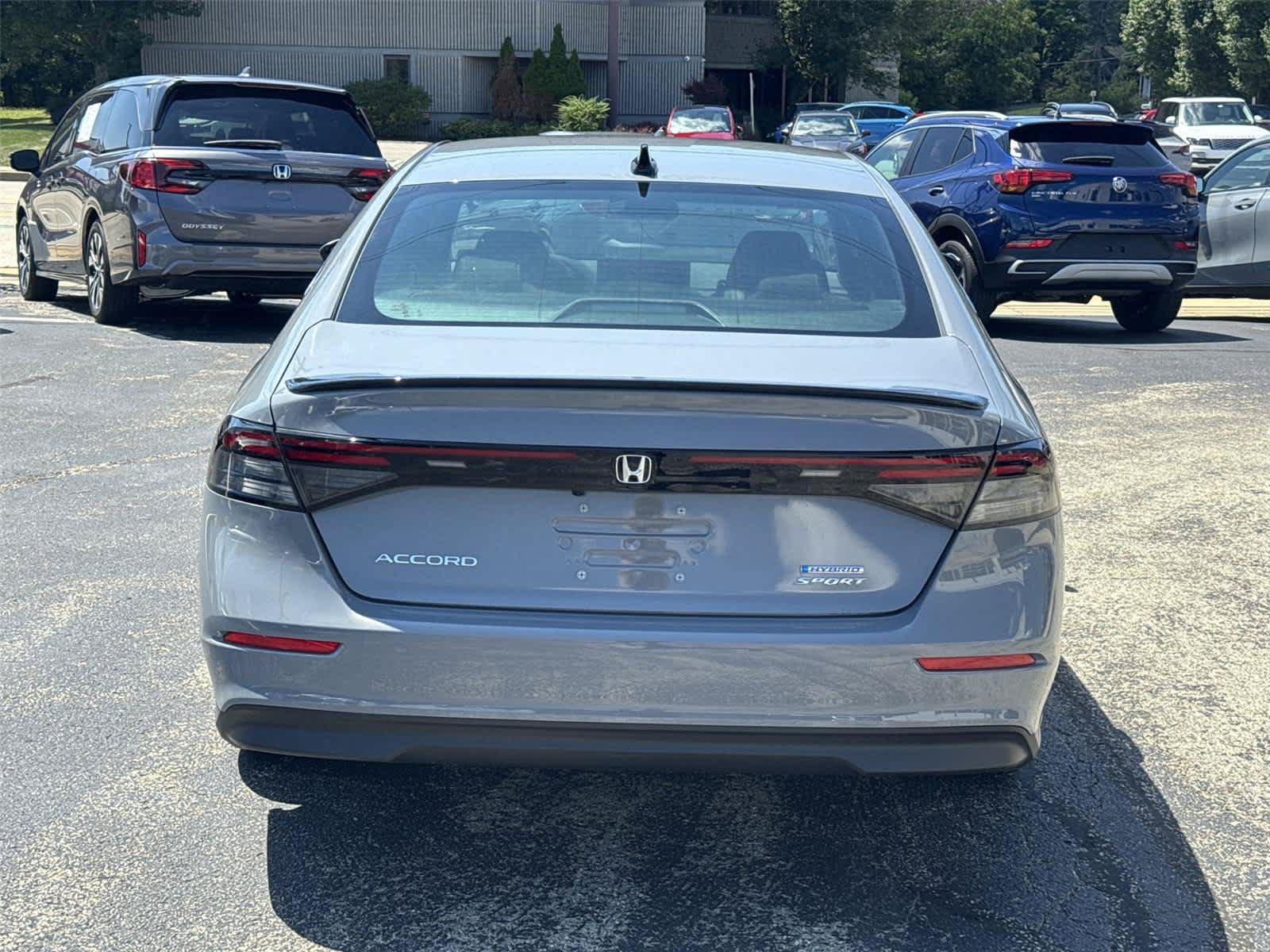 Used 2025 Honda Accord Sport image 4