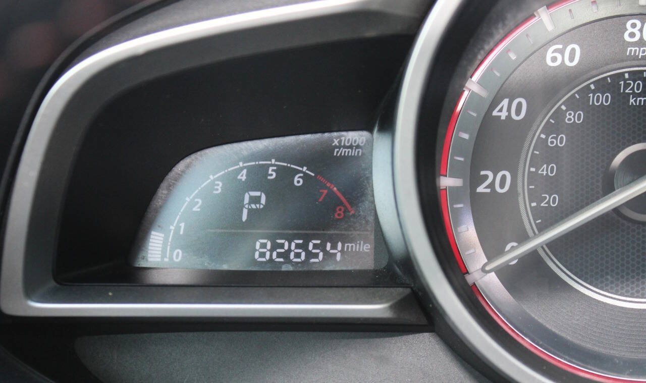 Used 2014 MAZDA MAZDA3 i Touring w/ Moonroof Package 1 FWD image 7