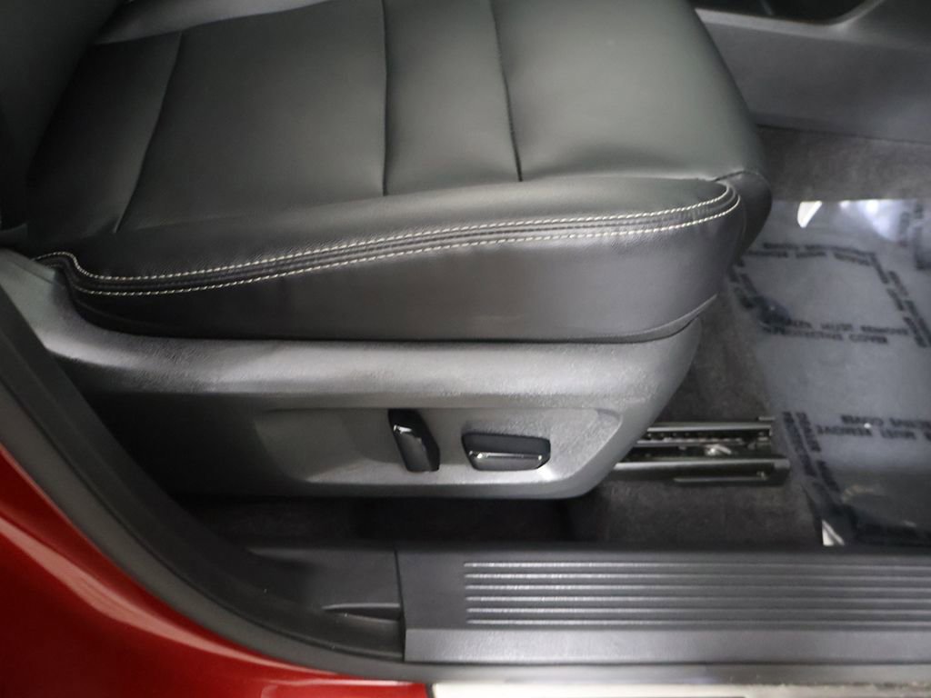 Used 2023 Nissan Rogue SL w/ SL Premium Package image 34