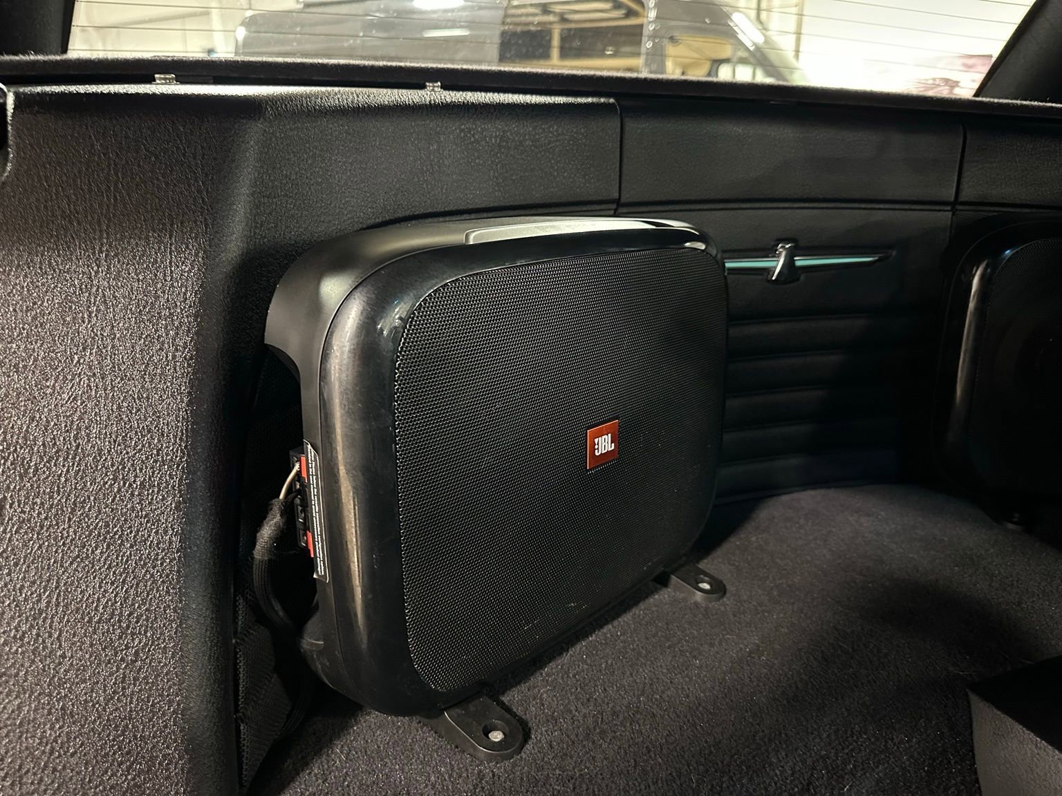 Used 2005 Ford Thunderbird image 26