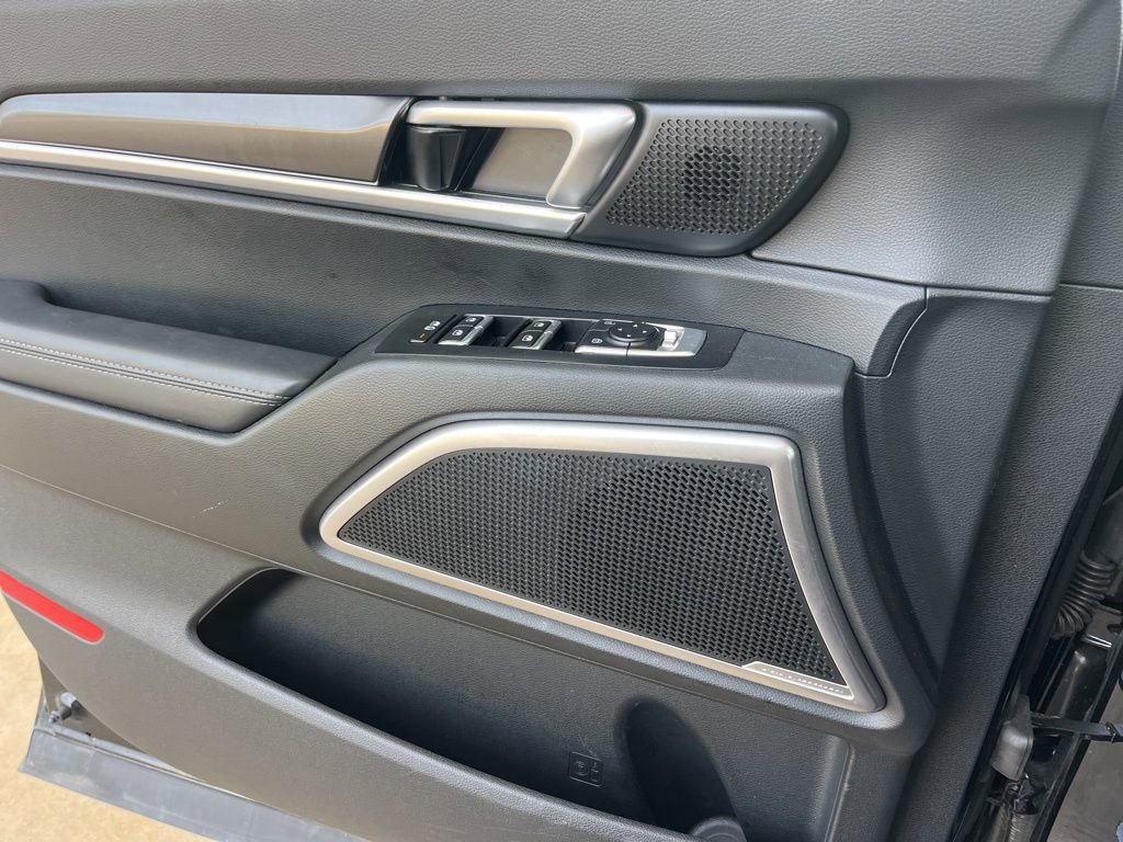 Used 2025 Kia Telluride S image 6