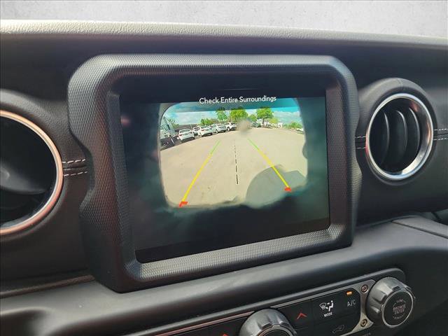 Used 2022 Jeep Wrangler Unlimited Sahara image 25