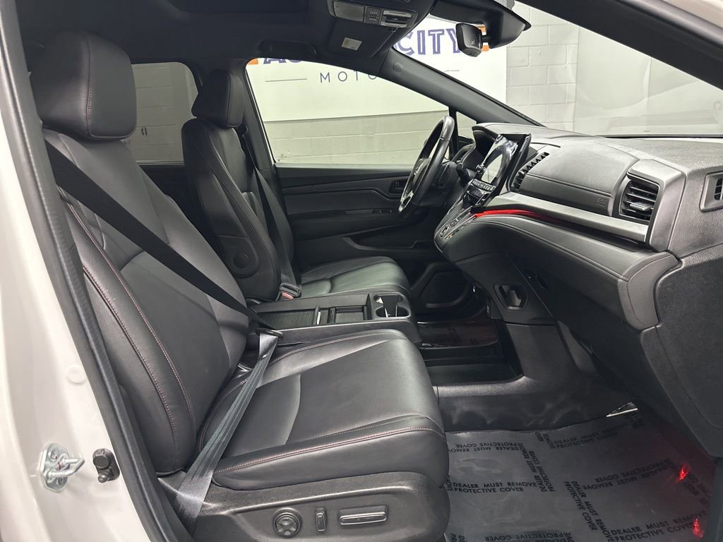 Used 2024 Honda Odyssey Sport image 21