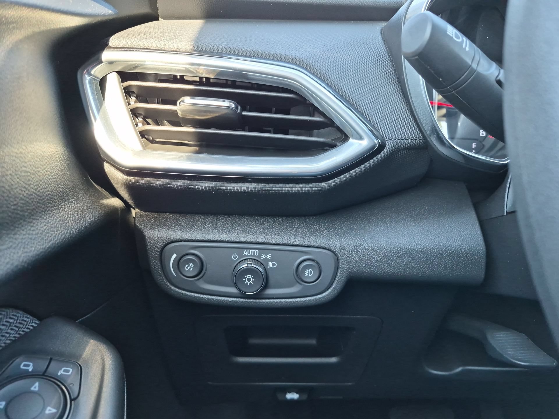 Certified 2023 Chevrolet TrailBlazer LT FWD image 18