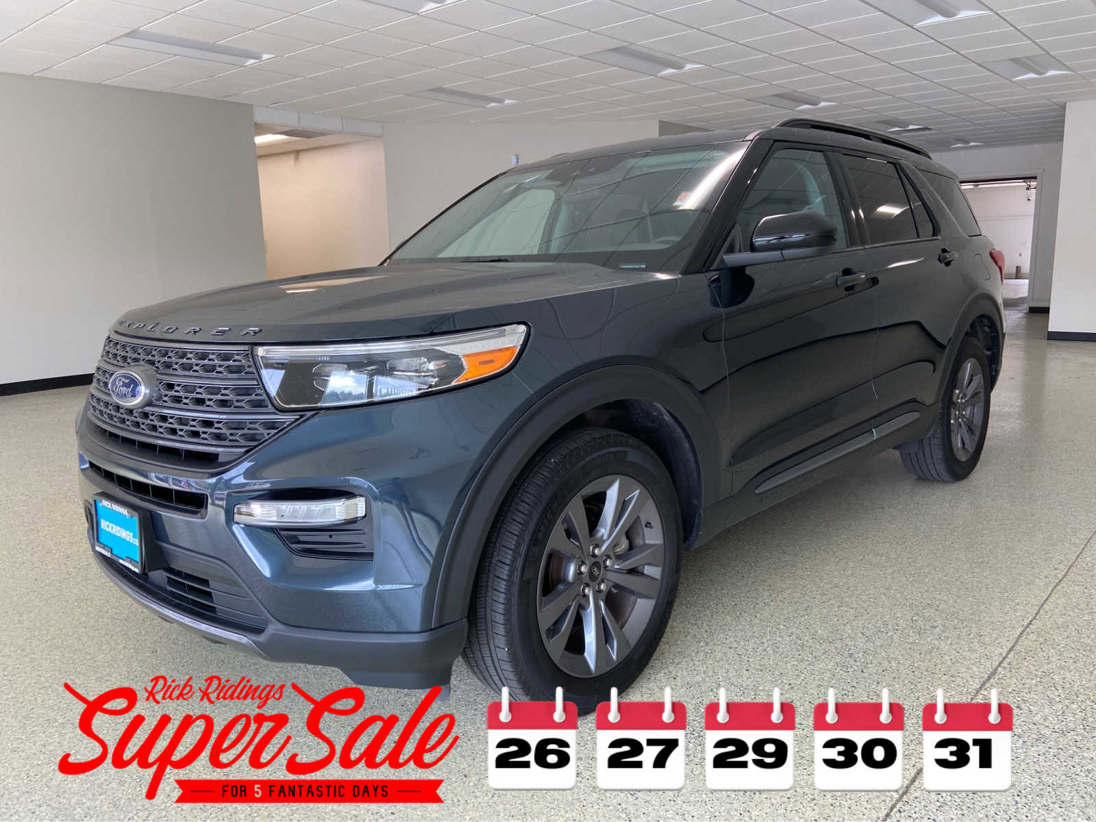 Used 2023 Ford Explorer XLT w/ Equipment Group 202A image 9