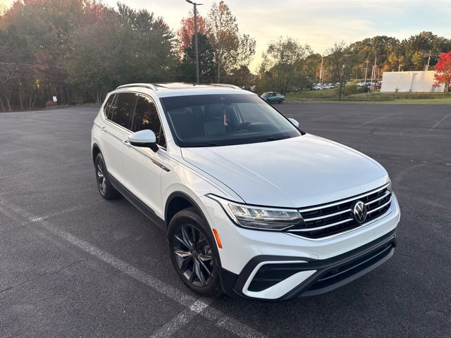 Used 2023 Volkswagen Tiguan SE AWD/4WD image 7