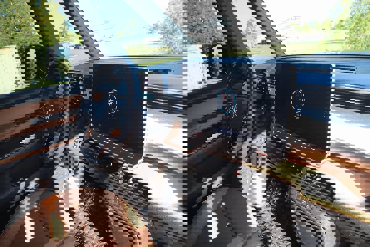 Used 2025 Volkswagen ID. Buzz Pro S image 70