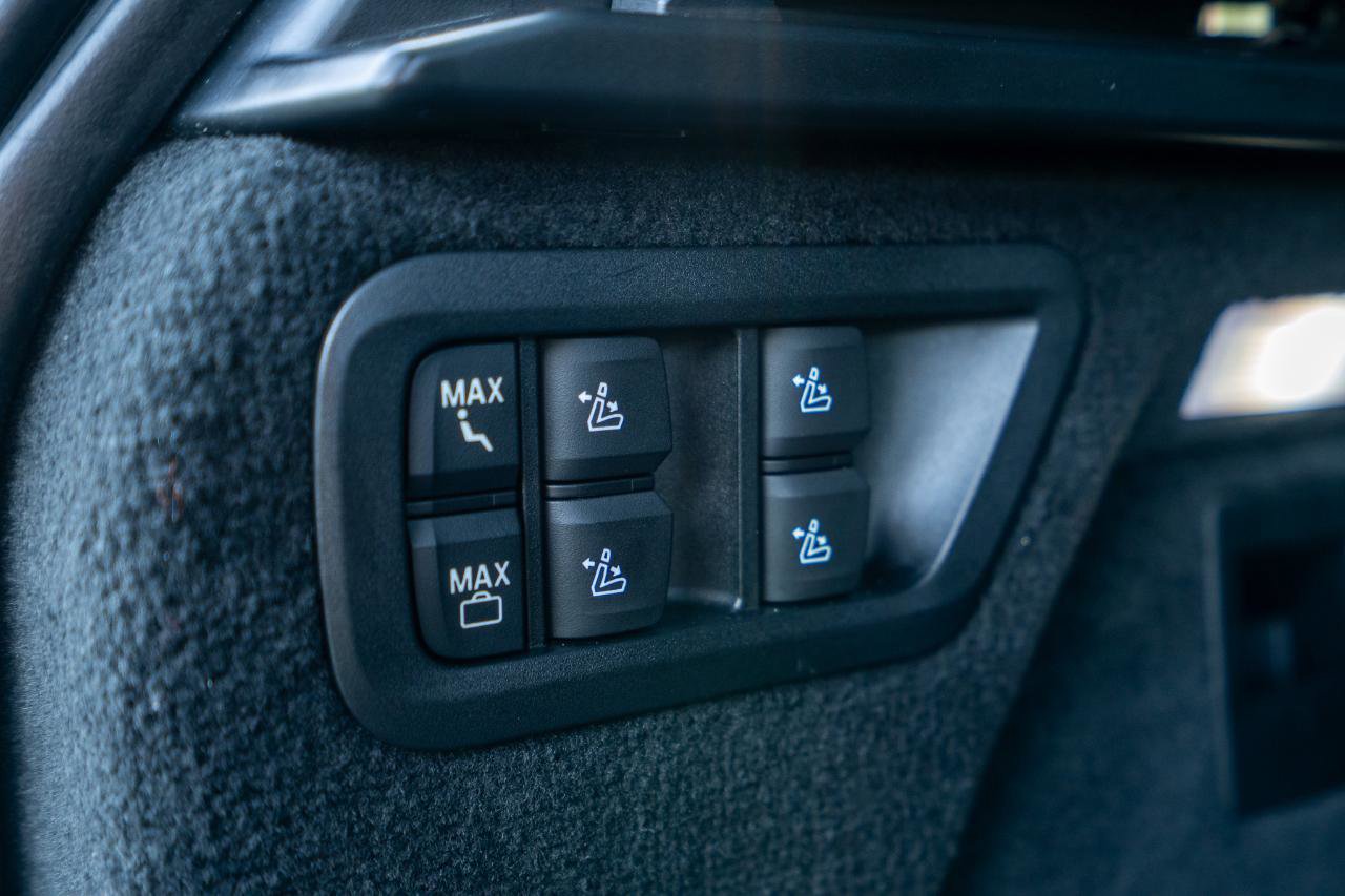 Used 2023 BMW X7 M60i image 33