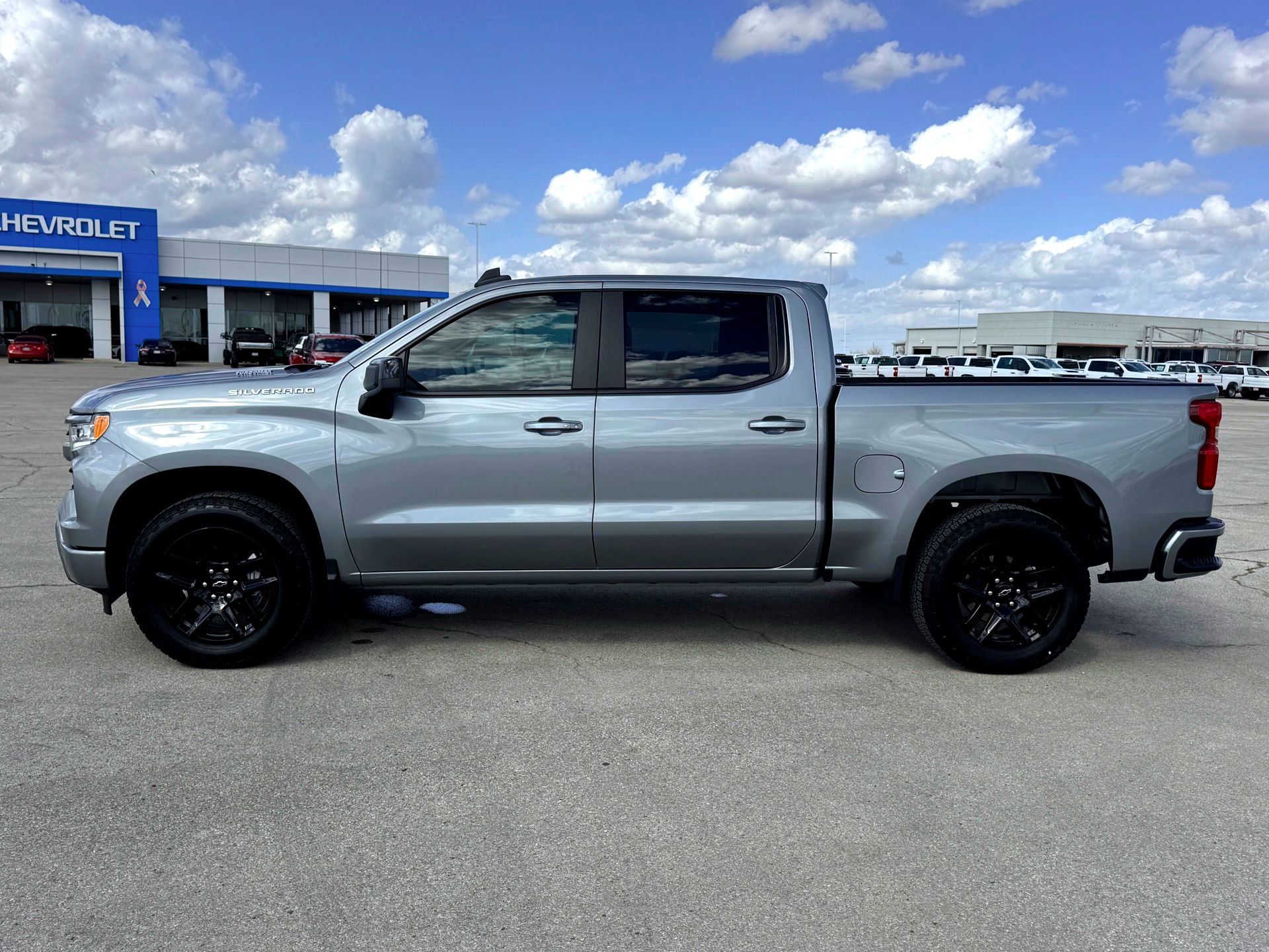 Used 2025 Chevrolet Silverado 1500 RST image 10
