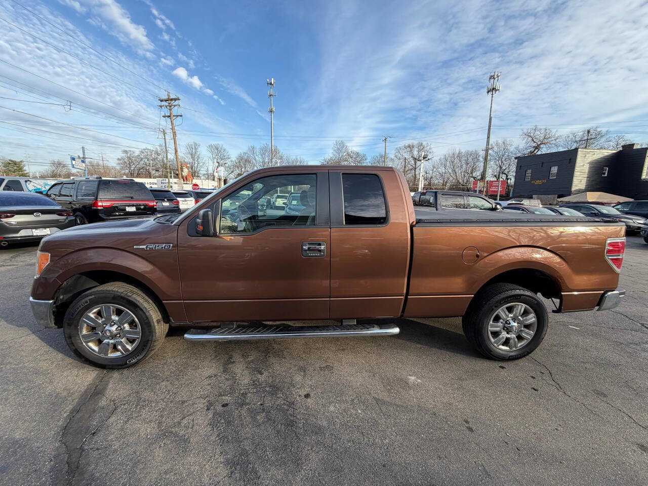 Used 2011 Ford F150 XLT w/ XLT Chrome Pkg image 5