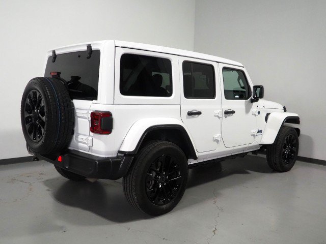 Used 2025 Jeep Wrangler Sahara 4xe w/ Safety Group AWD/4WD image 7