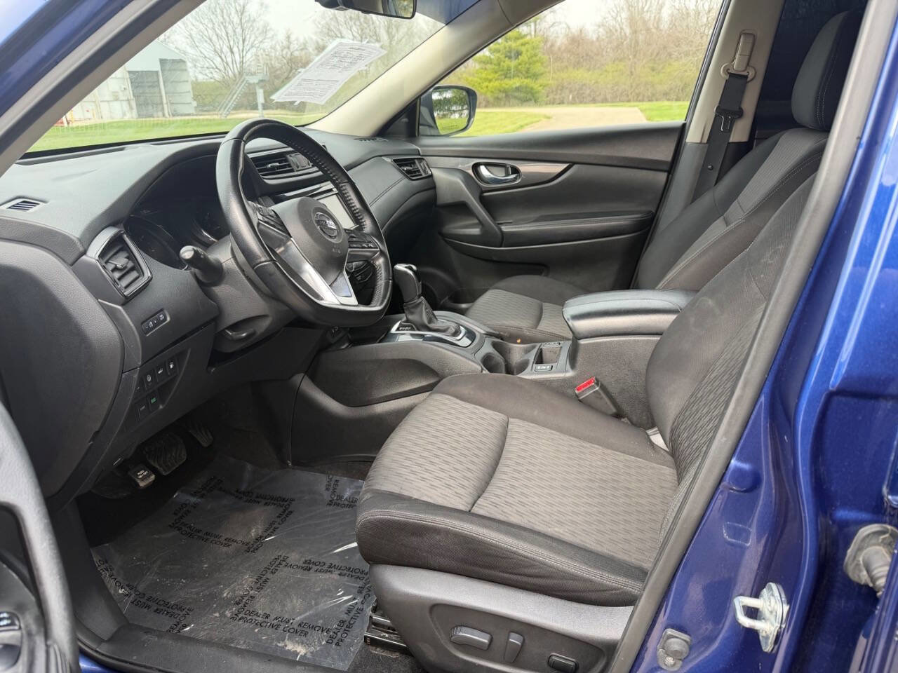 Used 2020 Nissan Rogue SV image 10