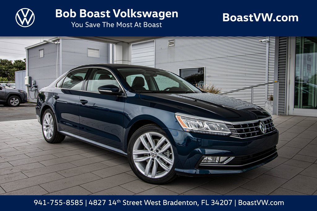 Used 2018 Volkswagen Passat 2.0T SE image 1