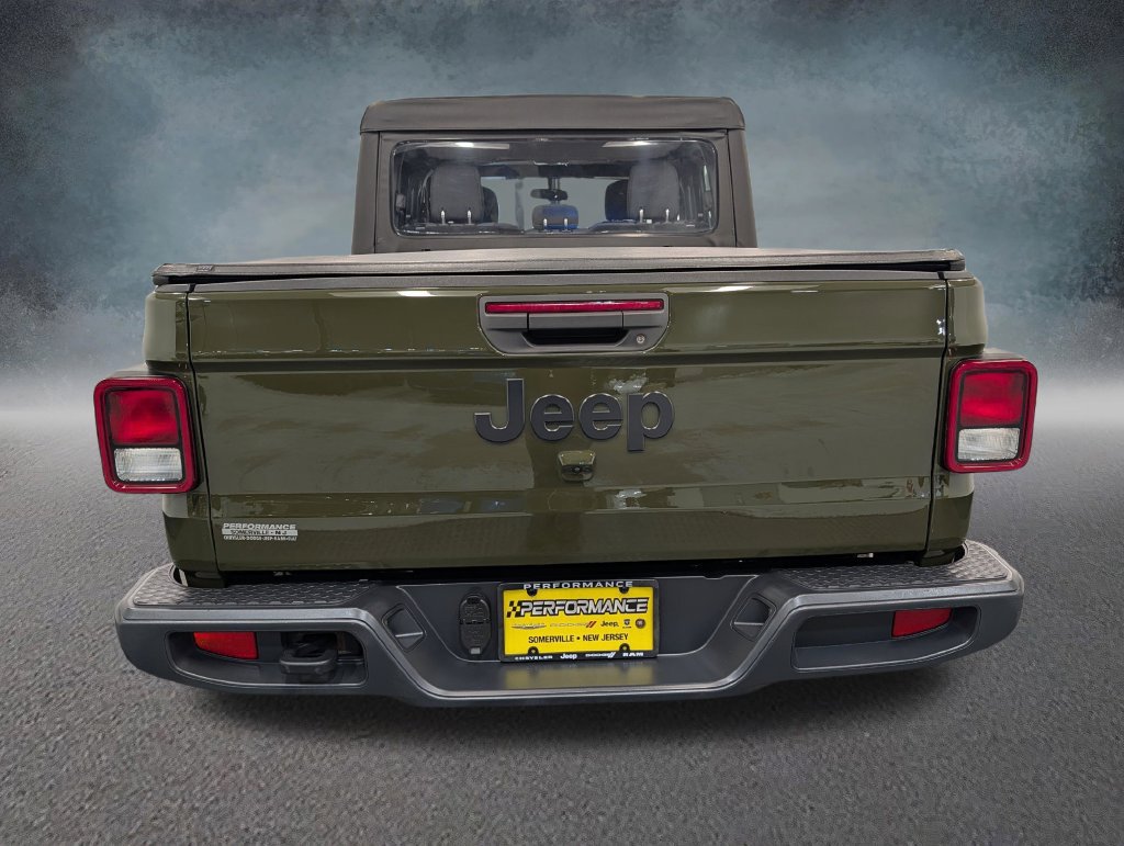 Used 2023 Jeep Gladiator Sport AWD/4WD image 5