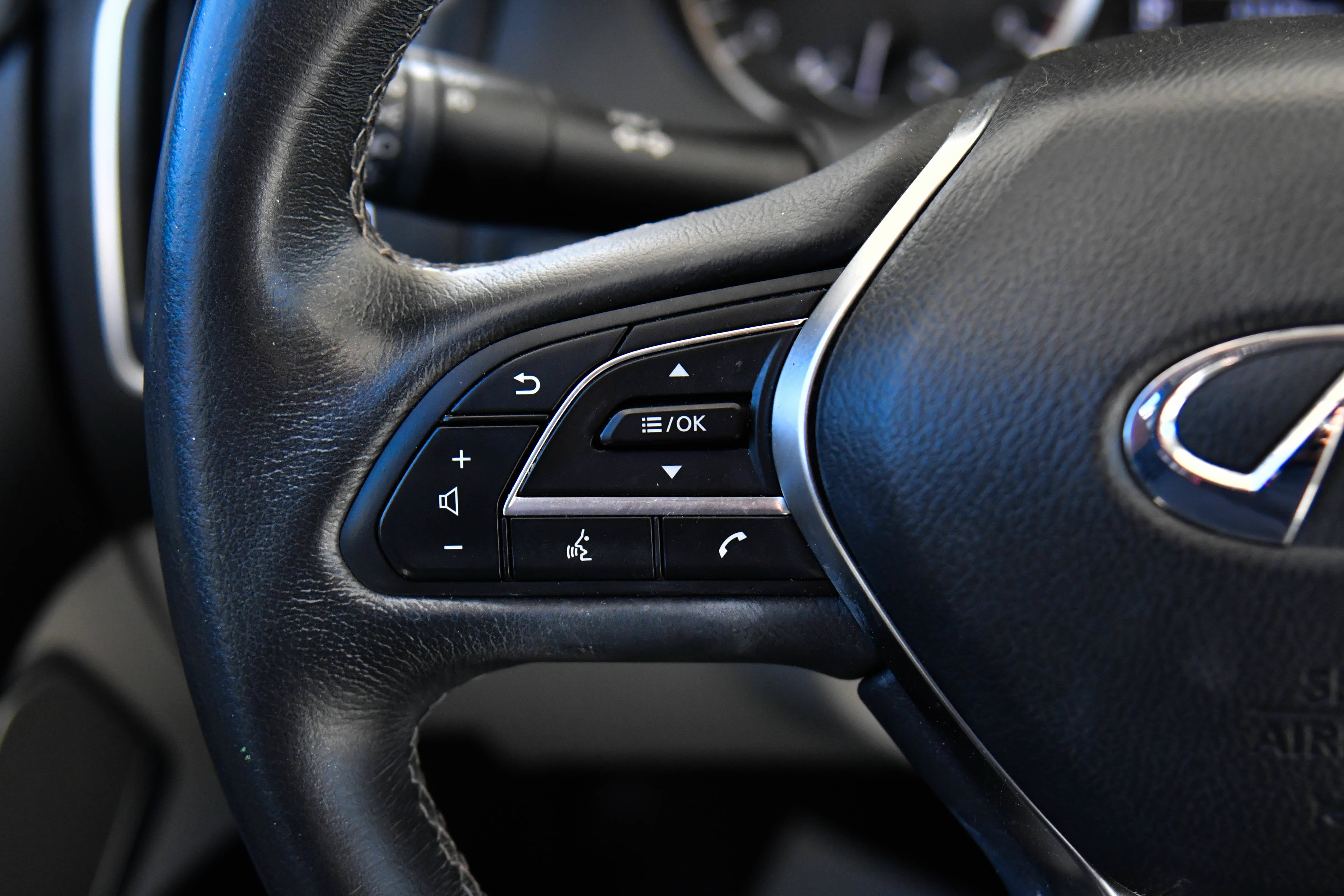 Used 2023 INFINITI Q50 Luxe RWD image 33