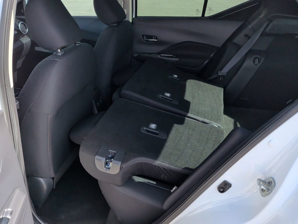 Used 2023 Nissan Kicks SV FWD image 33