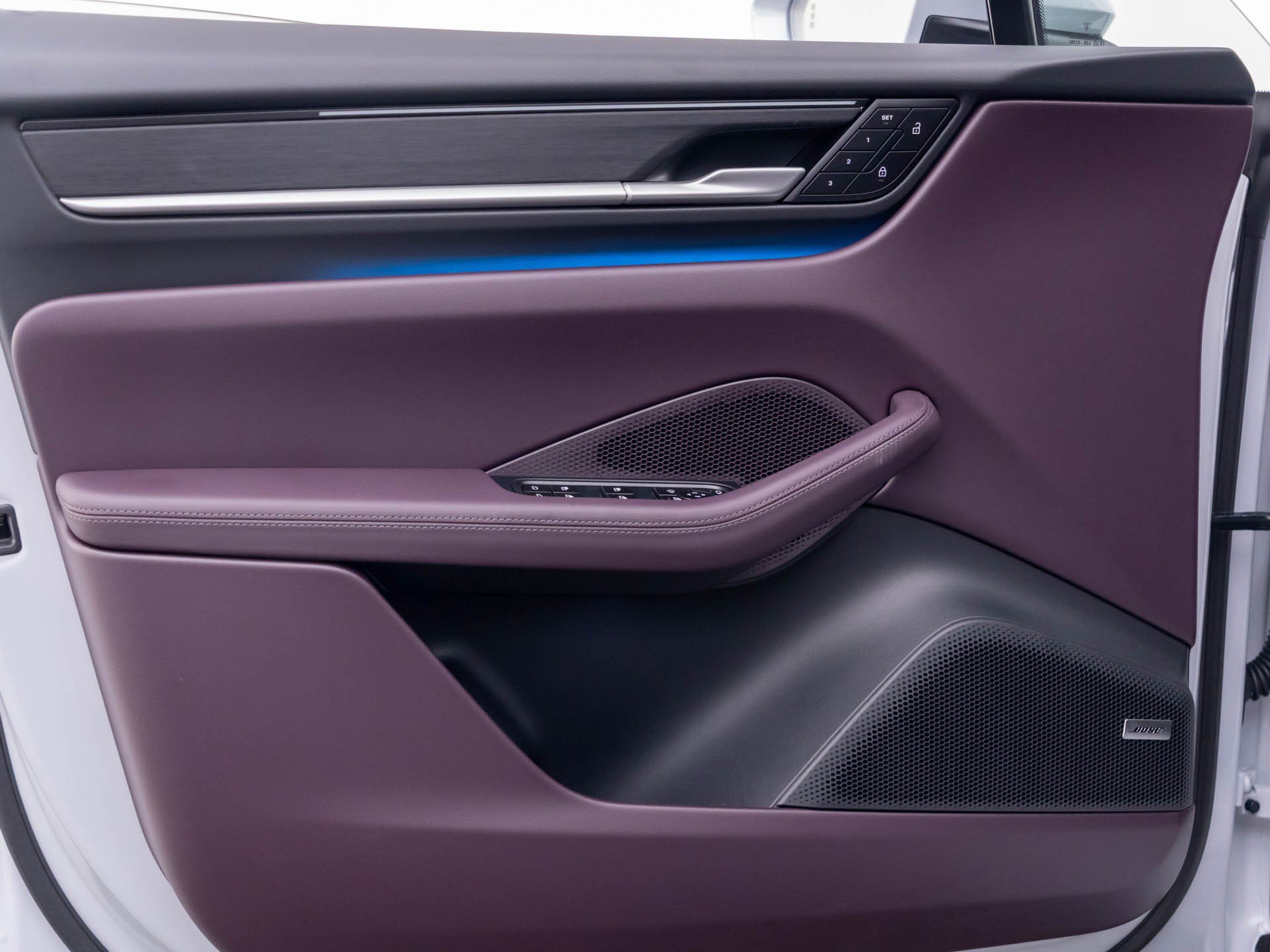 New 2026 Porsche Macan 4 Electric AWD/4WD image 14