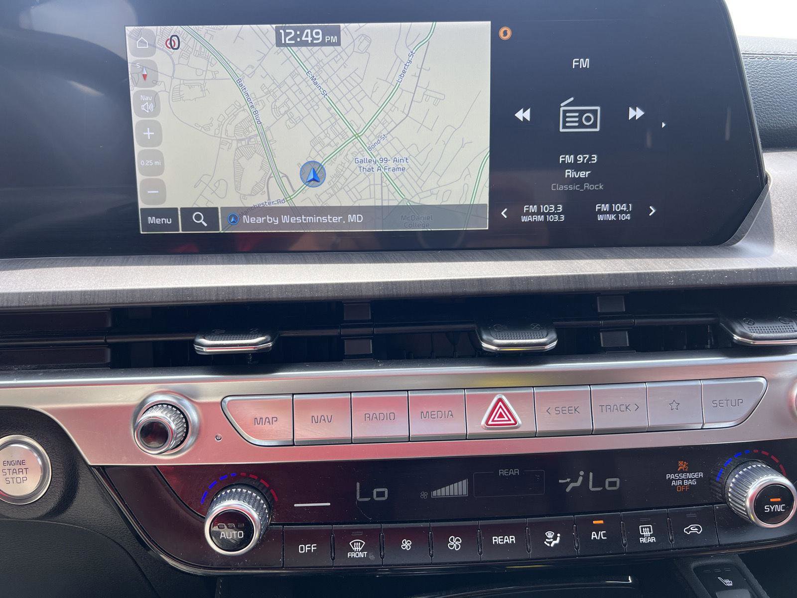 Used 2024 Kia Telluride EX w/ EX Captain's Chair Package image 9