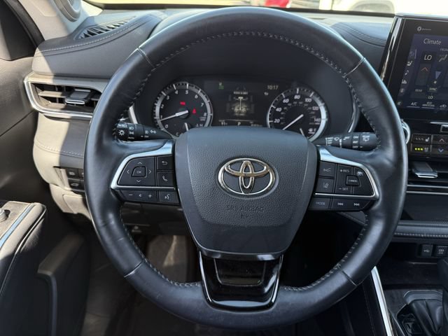 Used 2021 Toyota Highlander Limited AWD/4WD image 13