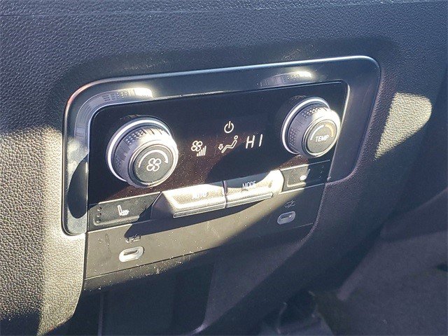 Certified 2023 Chevrolet Suburban Z71 w/ Luxury Package image 12