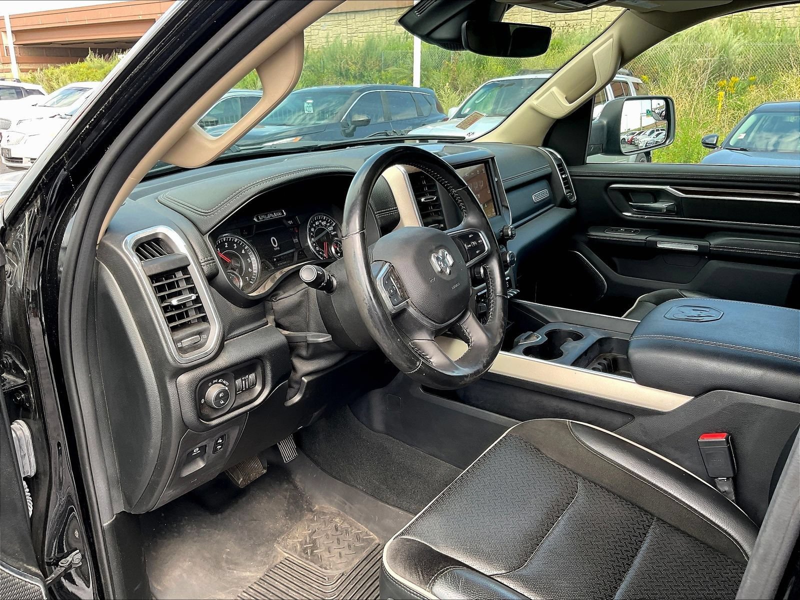 Used 2021 RAM 1500 Laramie AWD/4WD image 4