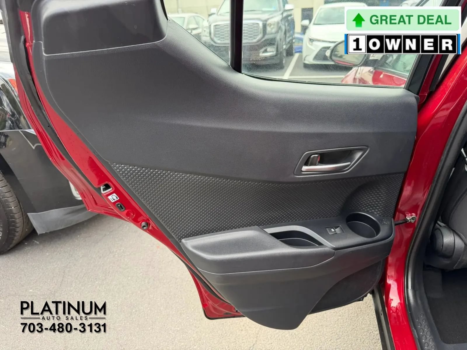 Used 2019 Toyota C-HR XLE FWD image 18